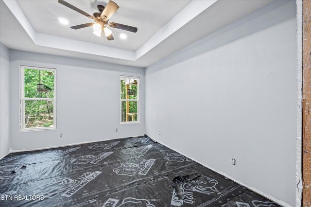 235 Estates Lake Drive, Crossville, TN 38571