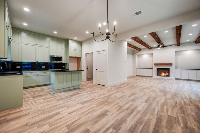 12 Wilson CIR, Wimberley, TX 78676