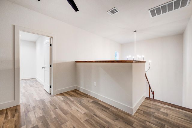 12 Wilson CIR, Wimberley, TX 78676