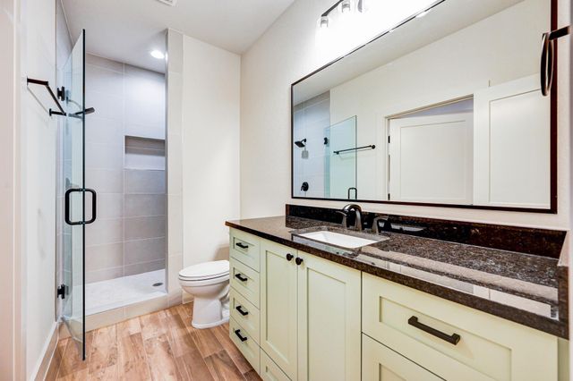12 Wilson CIR, Wimberley, TX 78676