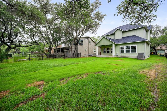 12 Wilson CIR, Wimberley, TX 78676