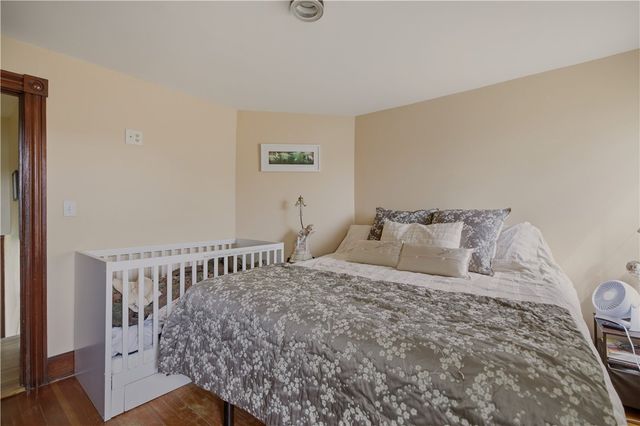 82 Van Zandt Avenue, Newport, RI 02840