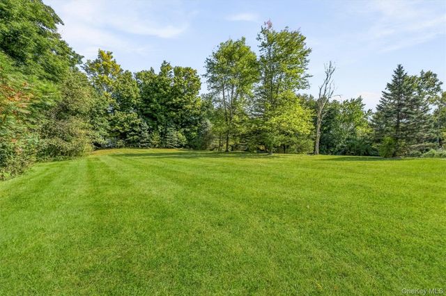 47 Stringham Road, Poughkeepsie, NY 12603