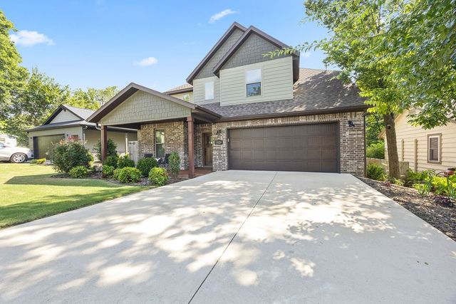 1626 S Price Avenue, Fayetteville, AR 72701