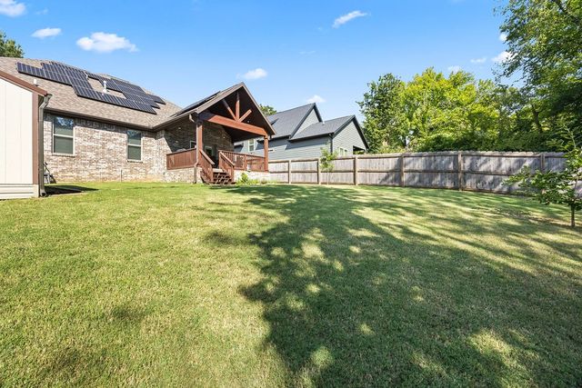 1626 S Price Avenue, Fayetteville, AR 72701