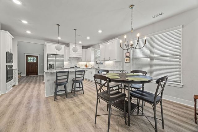 1626 S Price Avenue, Fayetteville, AR 72701