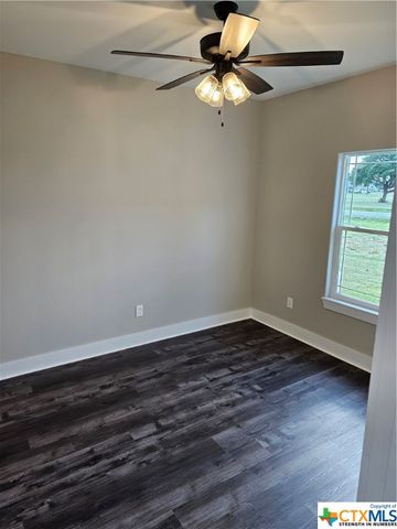 221 Enchanted Oaks, Inez, TX 77968