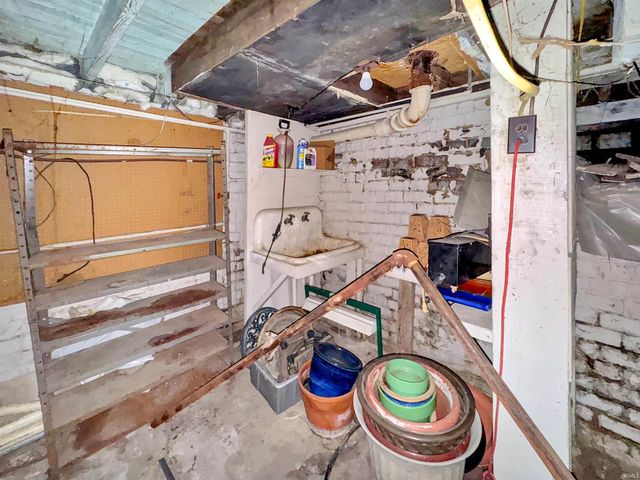 903 N Meridian Street, Brazil, IN 47834