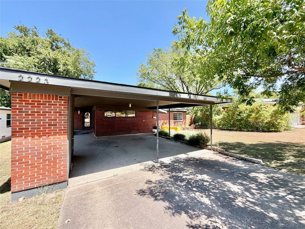 2223 Forest Oaks Drive, Dallas, TX 75228