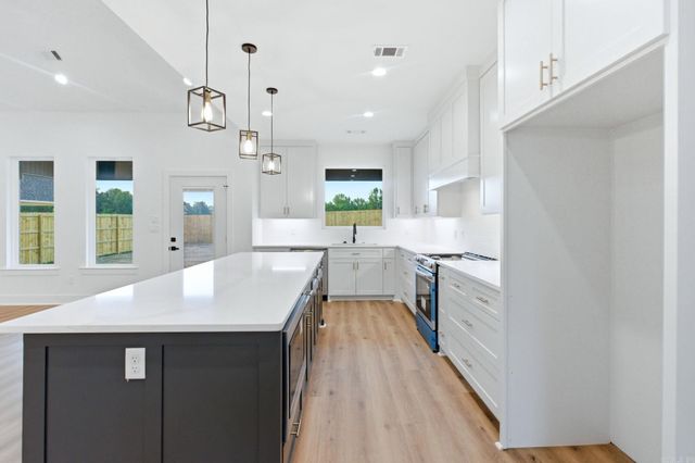 4850 Coronell Way, Bryant, AR 72002