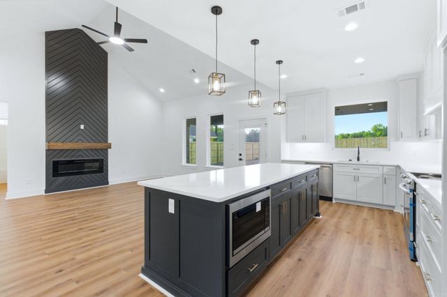 4850 Coronell Way, Bryant, AR 72002