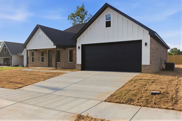 4850 Coronell Way, Bryant, AR 72002