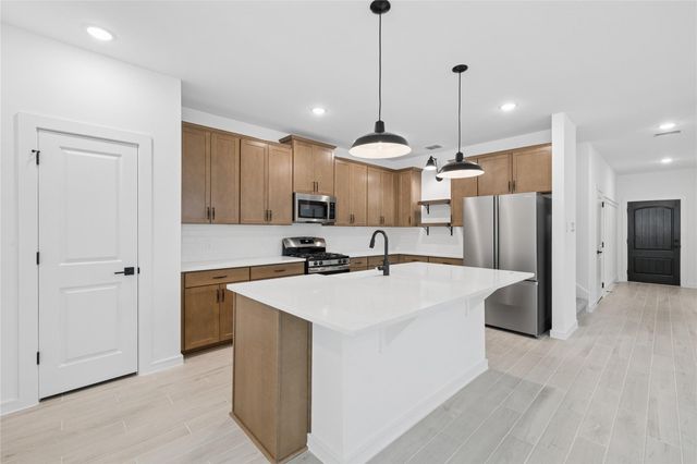 4727 Bay Vista Drive, Baytown, TX 77523