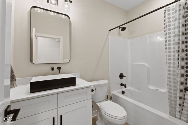 789 Disciples Way, Greenwood, IN 46143