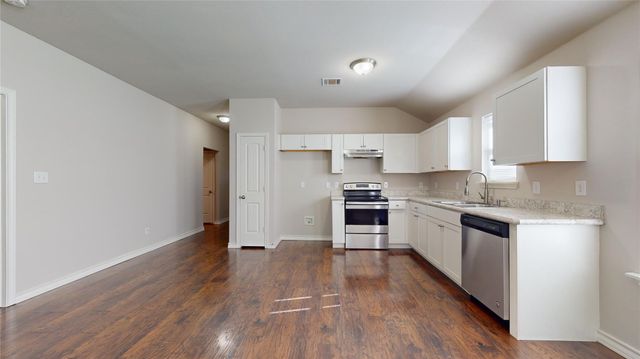 2104 Daniel Street, Fort Worth, TX 76104