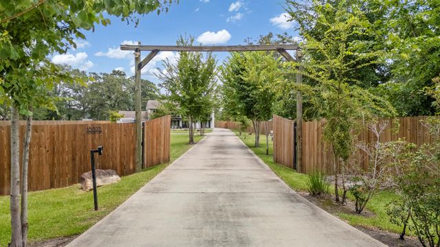 18022 Rogers Road, New Waverly, TX 77358