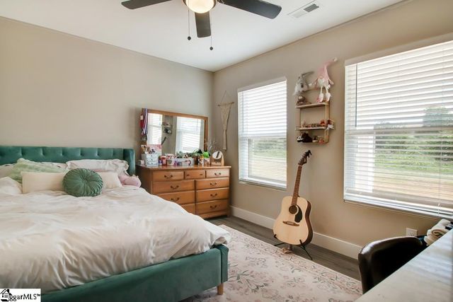 790 N Trade Ave Extension, Landrum, SC 29356