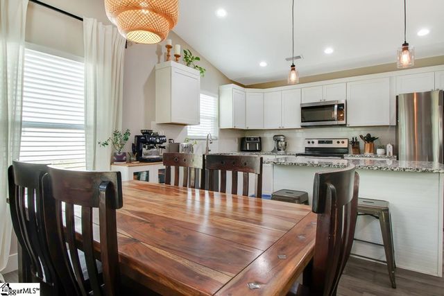 790 N Trade Ave Extension, Landrum, SC 29356