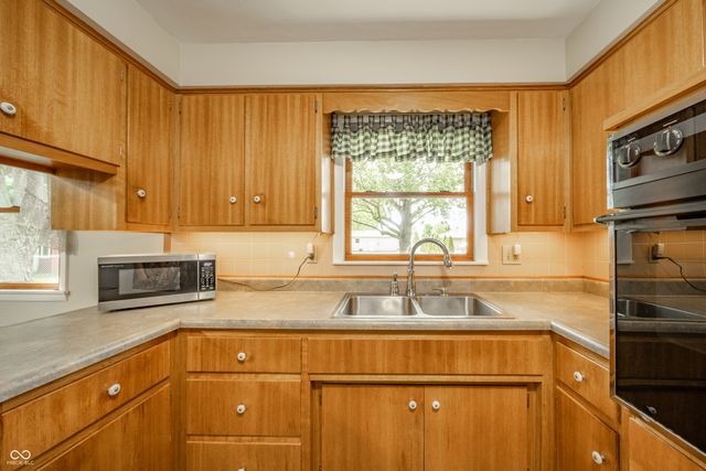 4921 Pearl Street, Anderson, IN 46013