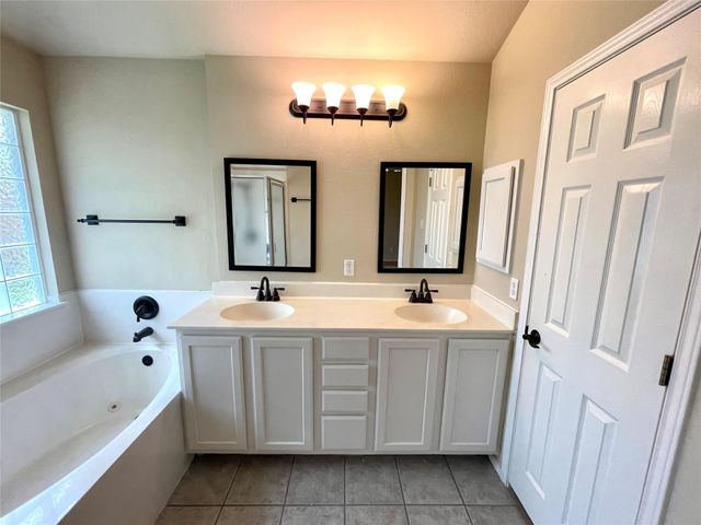 4213 Walling Forge DR, Austin, TX 78727