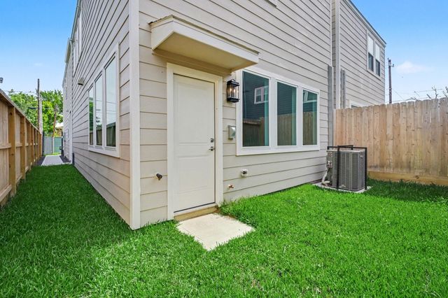 3032 Bremond Street, Houston, TX 77004