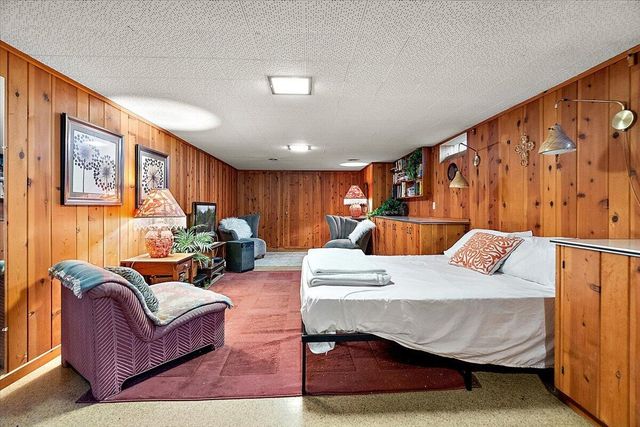 4309 Sunnybrook Drive, Kalamazoo City, MI 49008