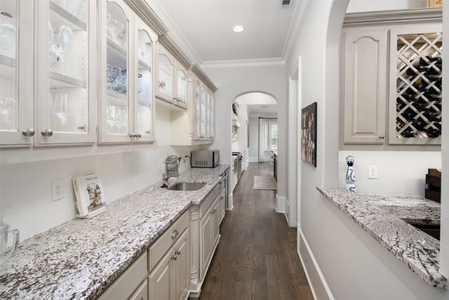 4674 College Park Drive, Dallas, TX 75229