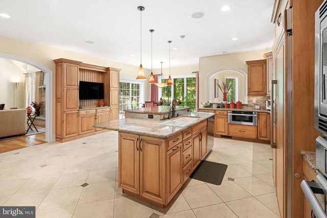 1990 WOODSIDE RD, Yardley, PA 19067