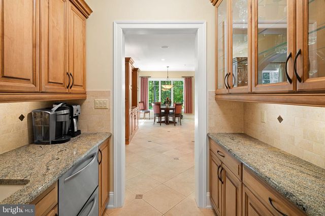 1990 WOODSIDE RD, Yardley, PA 19067