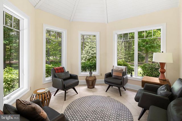 1990 WOODSIDE RD, Yardley, PA 19067