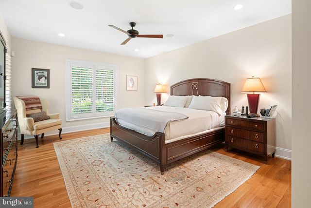 1990 WOODSIDE RD, Yardley, PA 19067