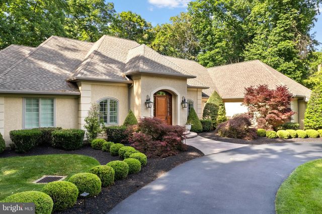 1990 WOODSIDE RD, Yardley, PA 19067