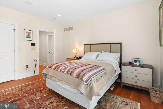1990 WOODSIDE RD, Yardley, PA 19067