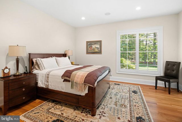 1990 WOODSIDE RD, Yardley, PA 19067