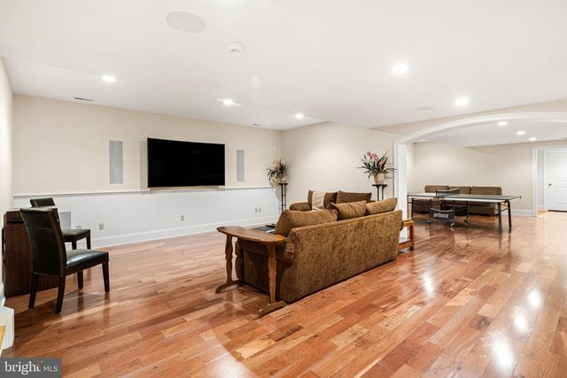 1990 WOODSIDE RD, Yardley, PA 19067
