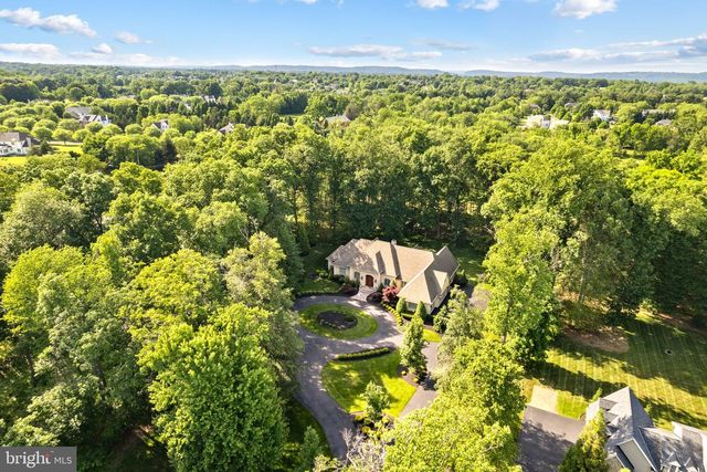 1990 WOODSIDE RD, Yardley, PA 19067