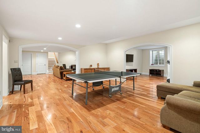 1990 WOODSIDE RD, Yardley, PA 19067