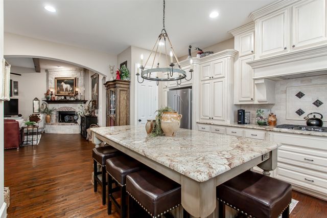 907 Clear Water Drive, Allen, TX 75013