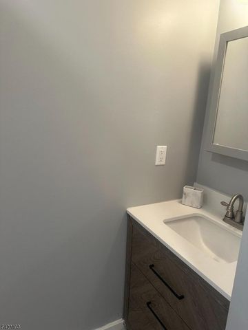 139 Bell Ave, Hopatcong Boro, NJ 07843