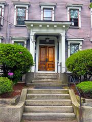 178 BOWEN Street 06, Providence, RI 02906