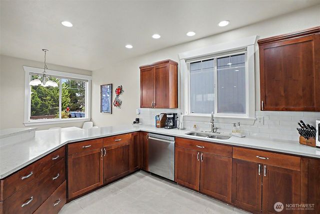 4919 N Winnifred Street, Ruston, WA 98407