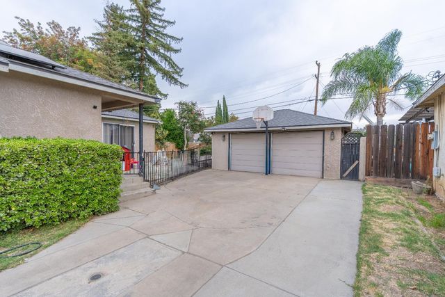 3343 E Weldon Ave, Fresno, CA 93703