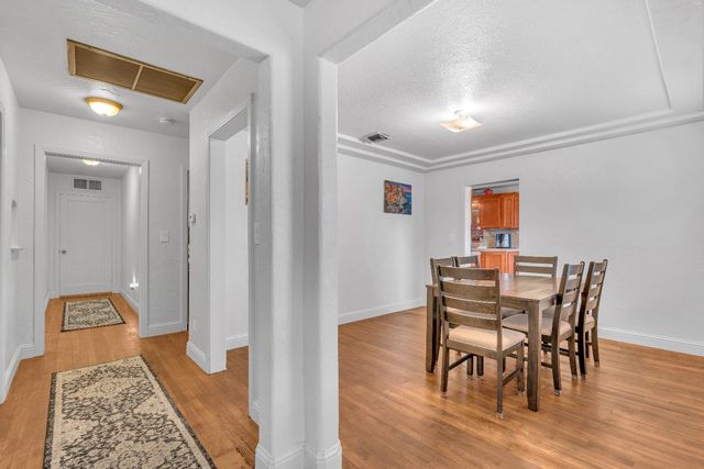 3343 E Weldon Ave, Fresno, CA 93703