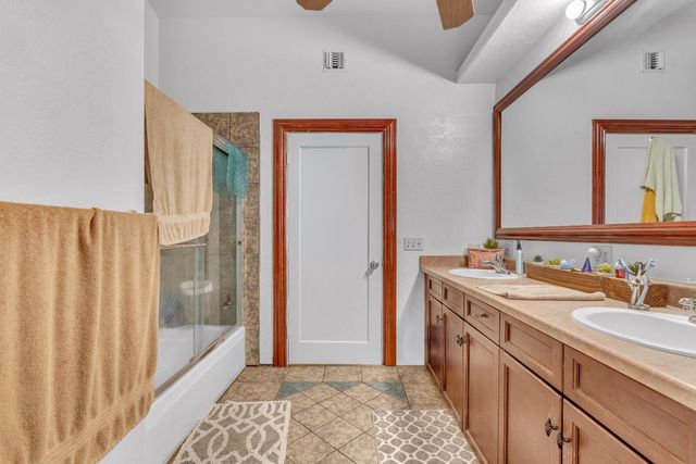 3343 E Weldon Ave, Fresno, CA 93703