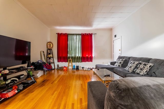 3651 S Wood Street, Chicago, IL 60609