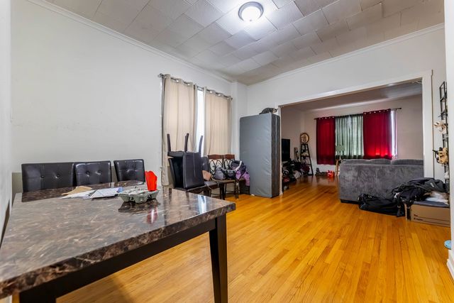 3651 S Wood Street, Chicago, IL 60609
