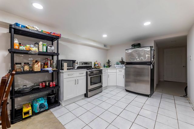3651 S Wood Street, Chicago, IL 60609