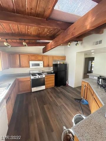 1413 Bryn Mawr Avenue, Las Vegas, NV 89102