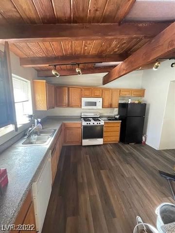 1413 Bryn Mawr Avenue, Las Vegas, NV 89102