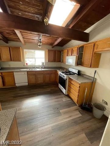 1413 Bryn Mawr Avenue, Las Vegas, NV 89102